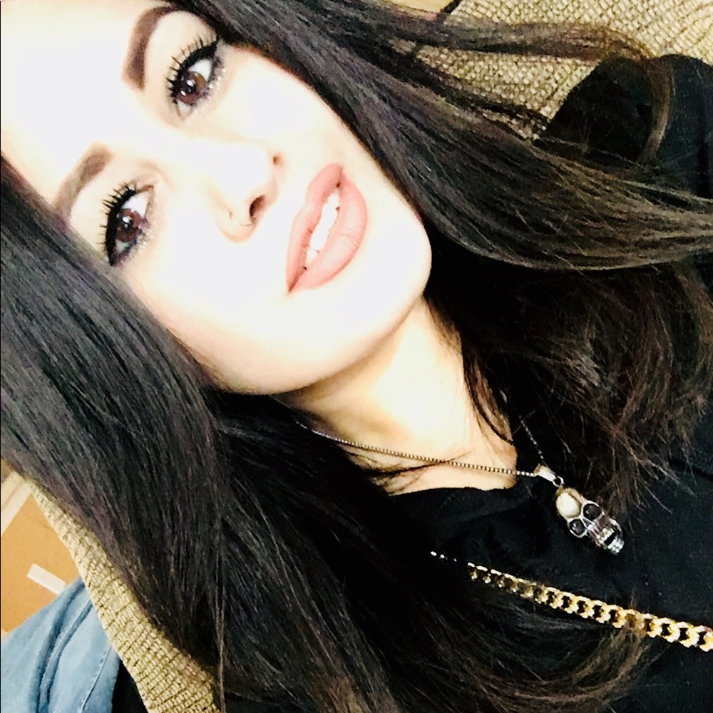 Meet your Posher, Rachel